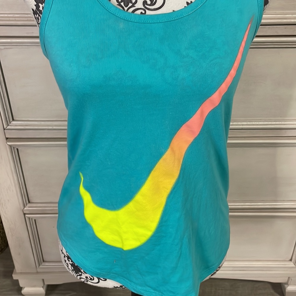 Nike Dri-Fit workout Tank Top. Size X small. - Picture 2 of 6
